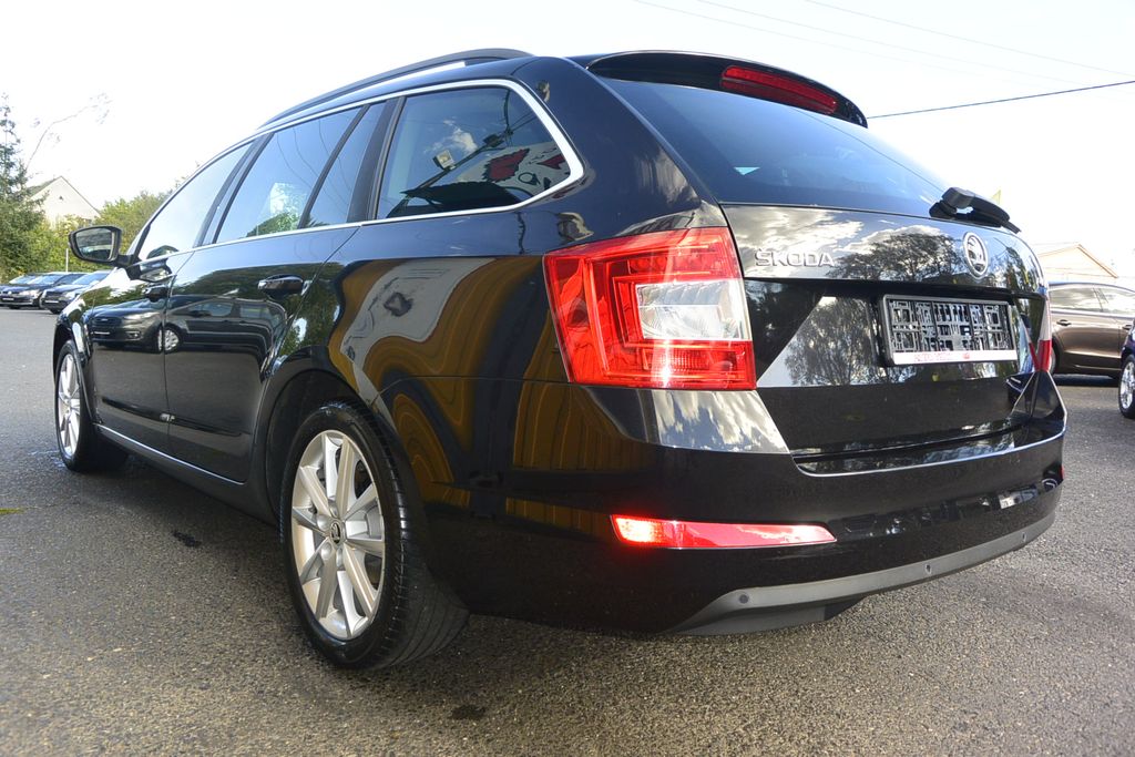 Škoda Octavia 2.0TDi ELEGANCE * WEBASTO