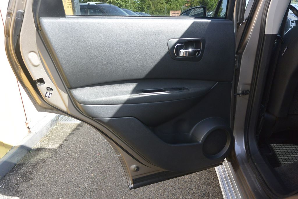 Nissan Qashqai 2.0CDTi 4WD WEBASTO * NAVI * PANO