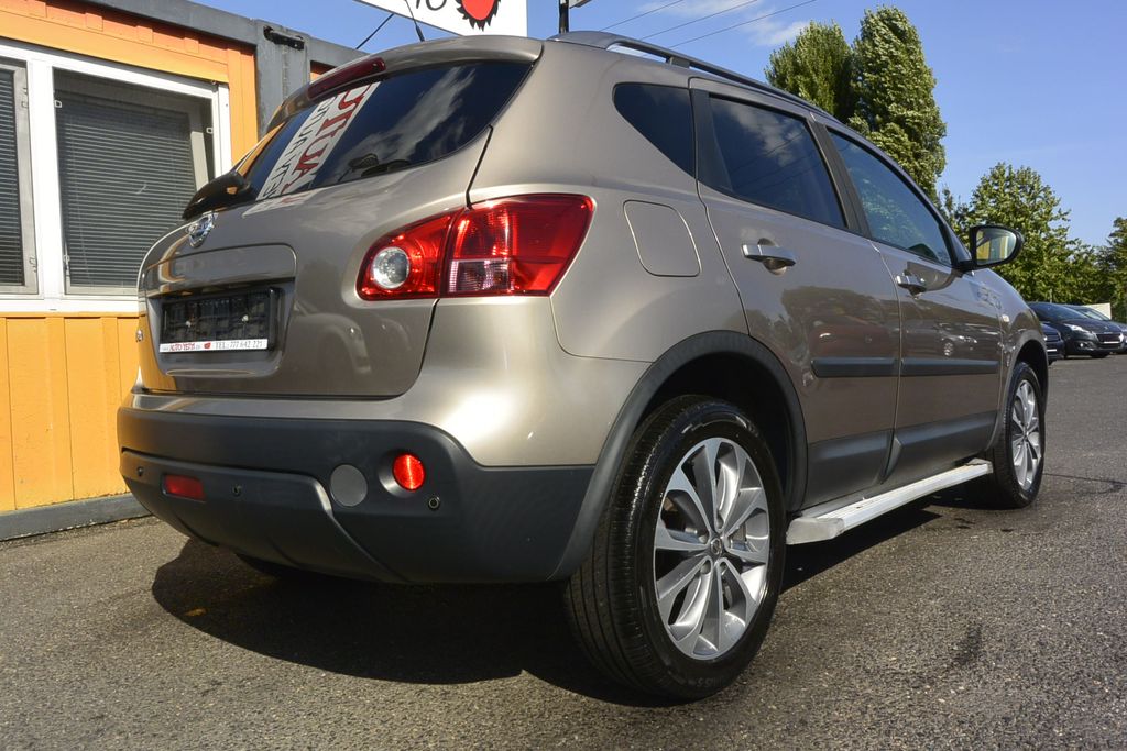 Nissan Qashqai 2.0CDTi 4WD WEBASTO * NAVI * PANO
