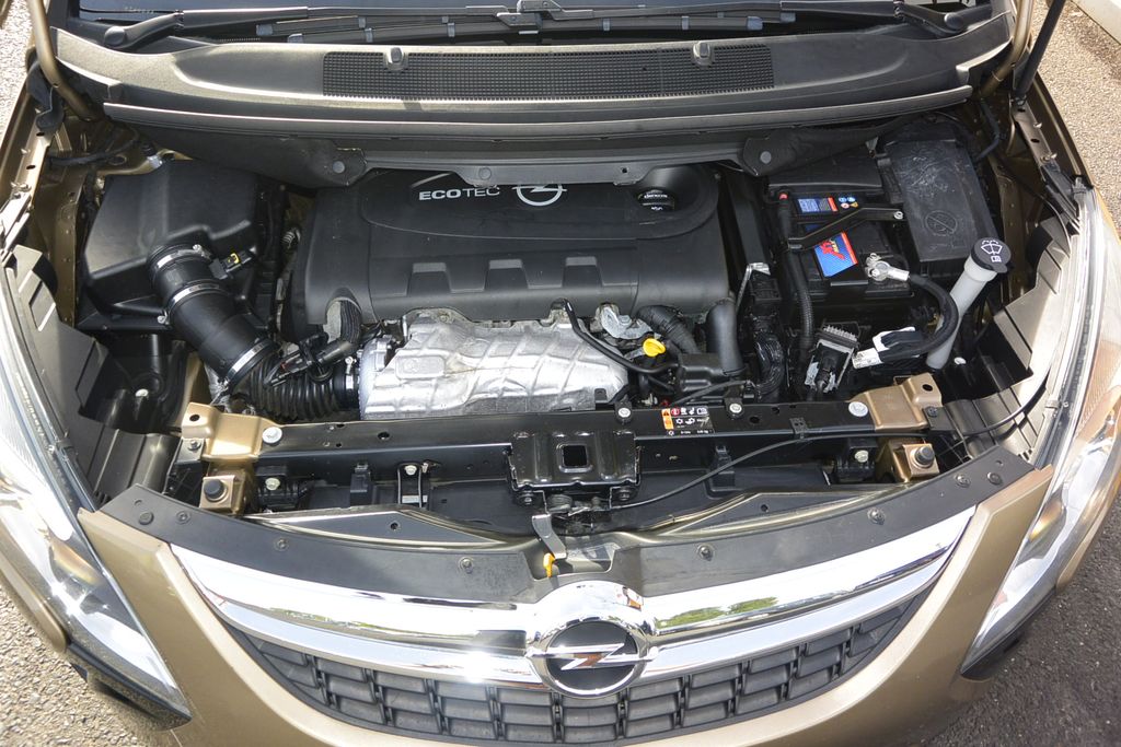 Opel Zafira 2.0CDTi * 7míst