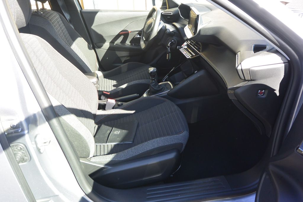 Peugeot 2008 1.2 PureTech 1.maj.ČR