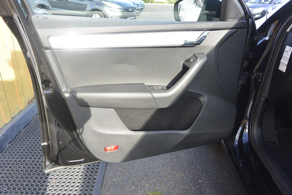 Škoda Octavia 2.0TDi ELEGANCE * WEBASTO