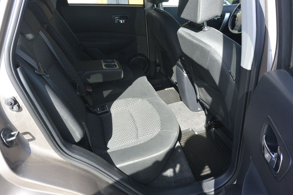 Nissan Qashqai 2.0CDTi 4WD WEBASTO * NAVI * PANO