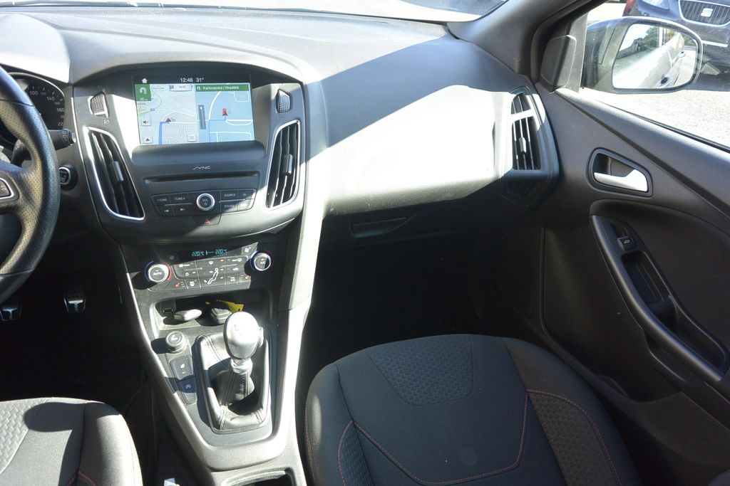 Ford Focus 1.0EcoBoost ST-Line