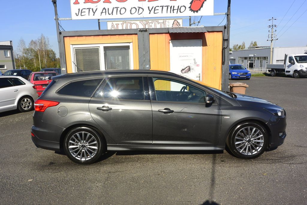 Ford Focus 1.0EcoBoost ST-Line