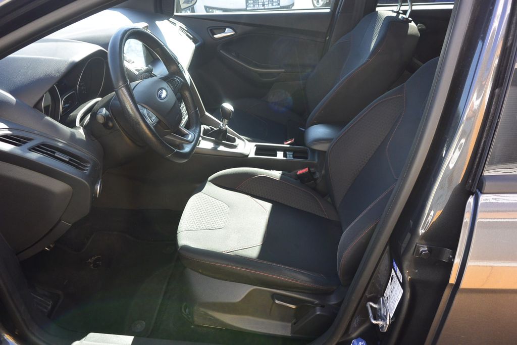 Ford Focus 1.0EcoBoost ST-Line