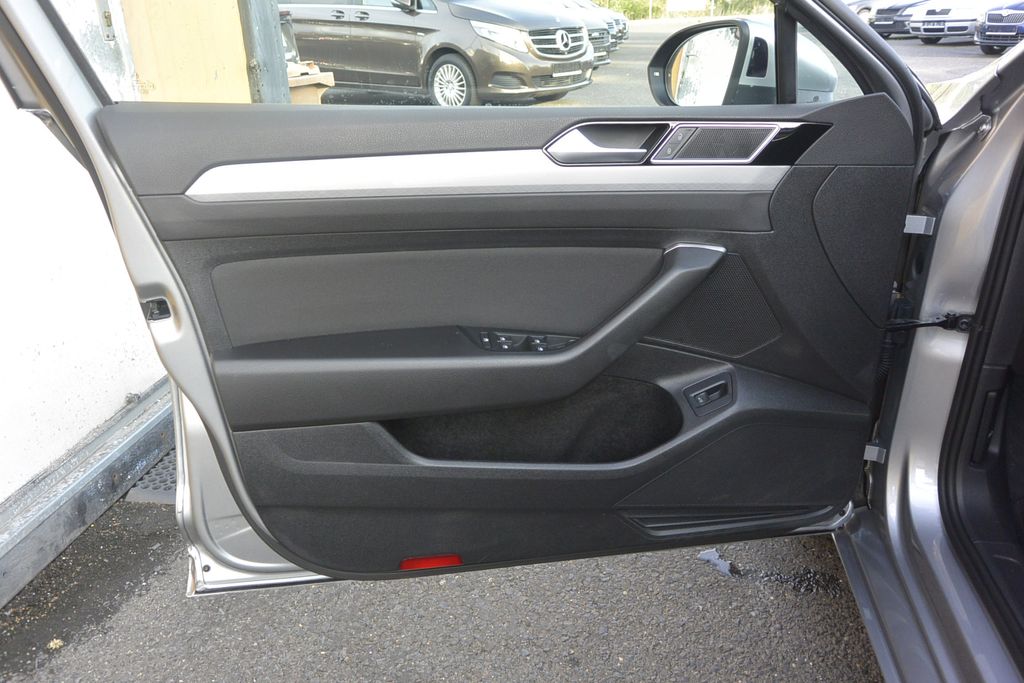 Volkswagen Passat 2.0TDi DSG * DPH *