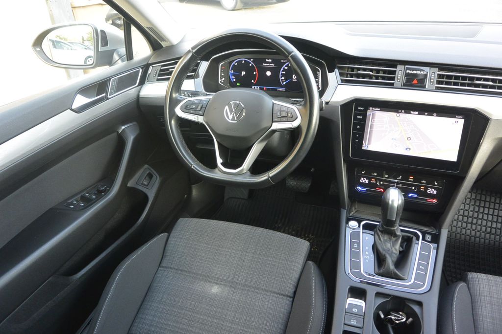 Volkswagen Passat 2.0TDi DSG * DPH *